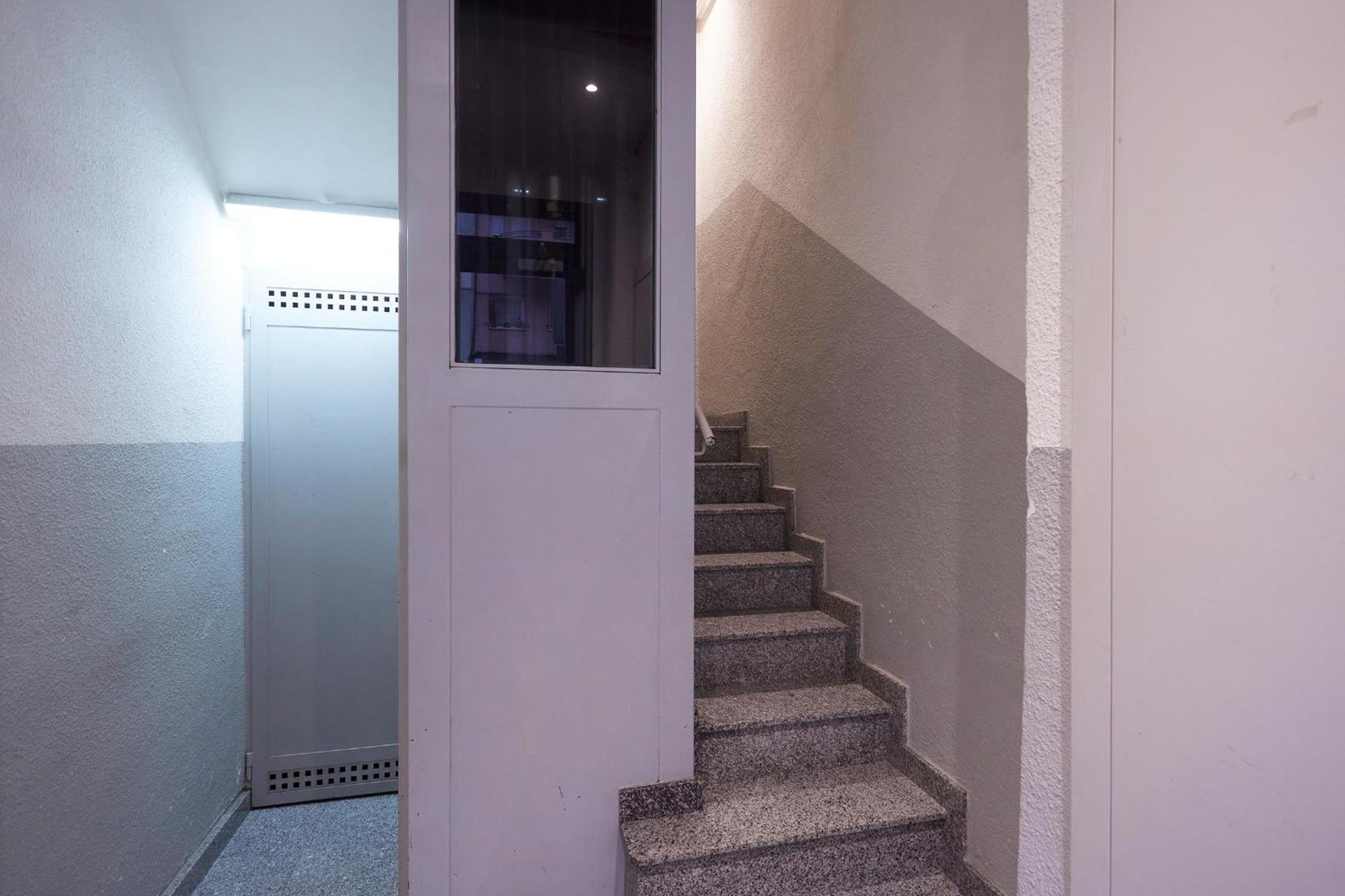 One Bedroom Flat Close To Beach バルセロナ エクステリア 写真
